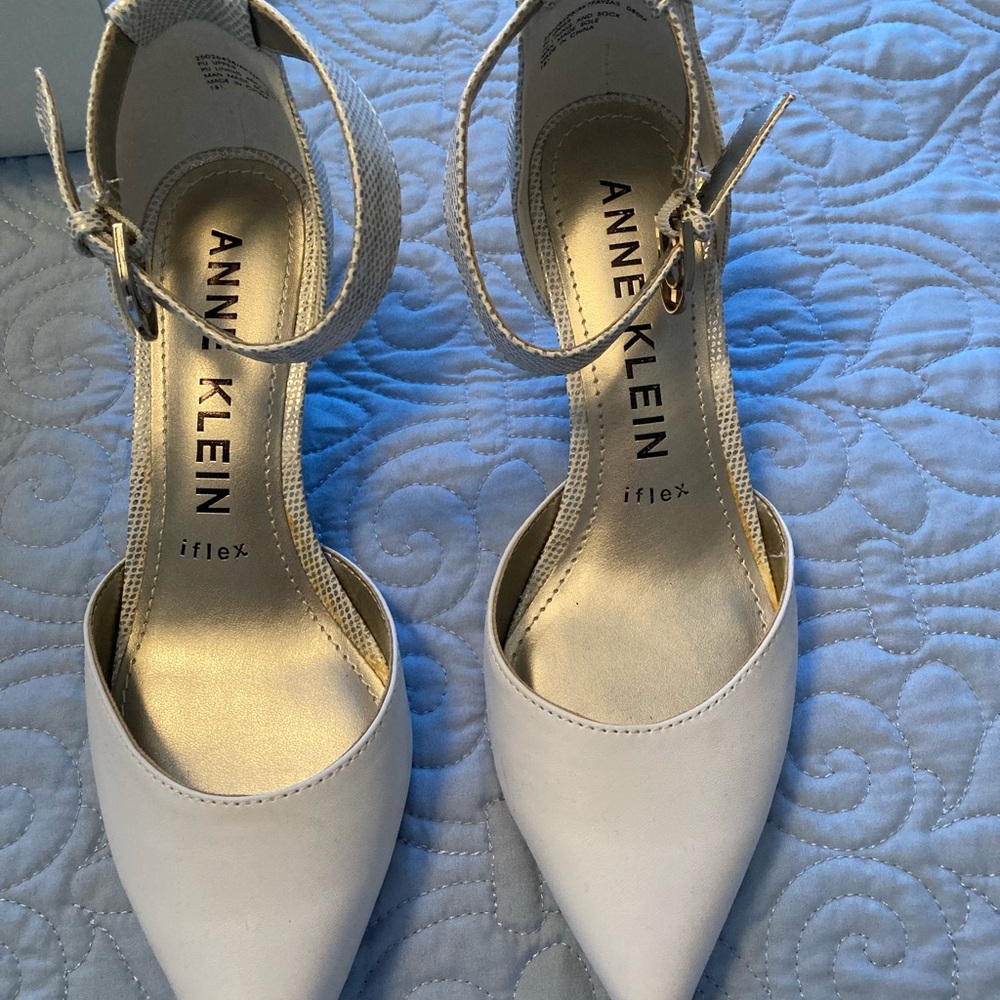 NWT - Anne Klein, white/silver, dress, strappy, shoes